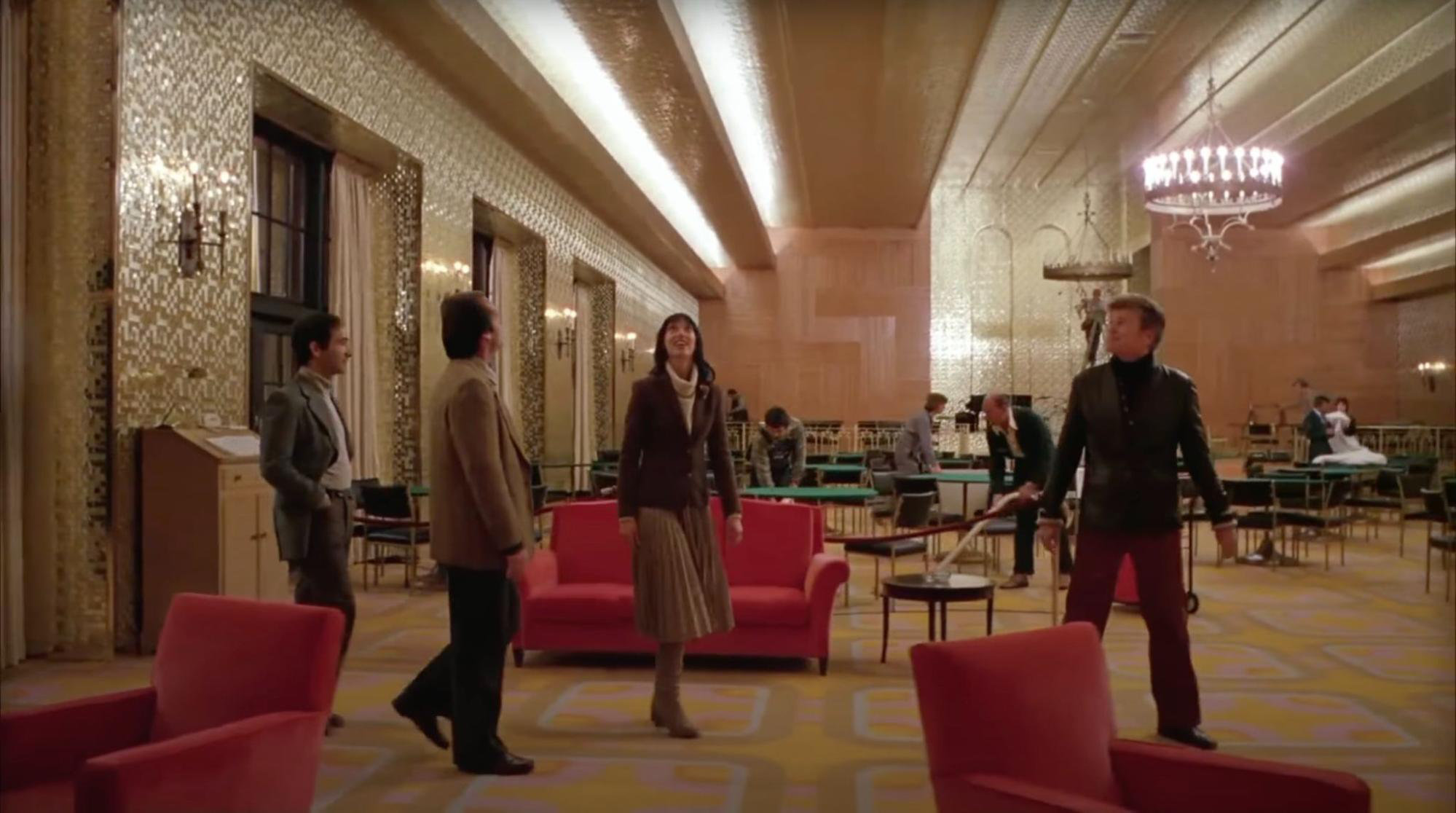 Admiring the Overlook in The Shining: parallel tracking shot while the protagonists are moving